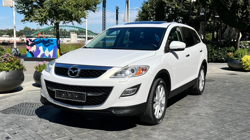 Mazda CX-9 — аренда в Белграде, 7 мест