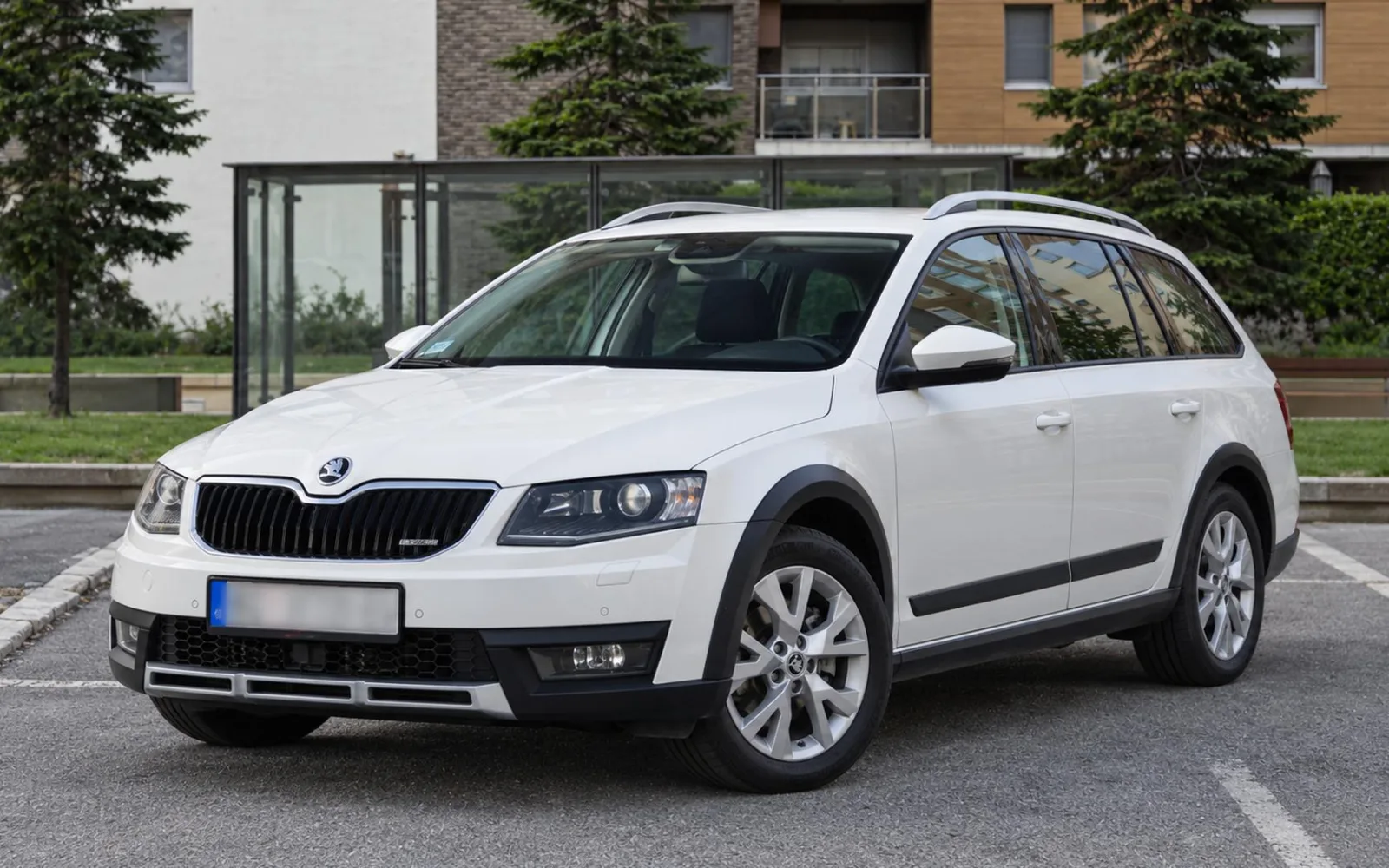 Škoda Octavia Scout 4x4 — rental in Belgrade