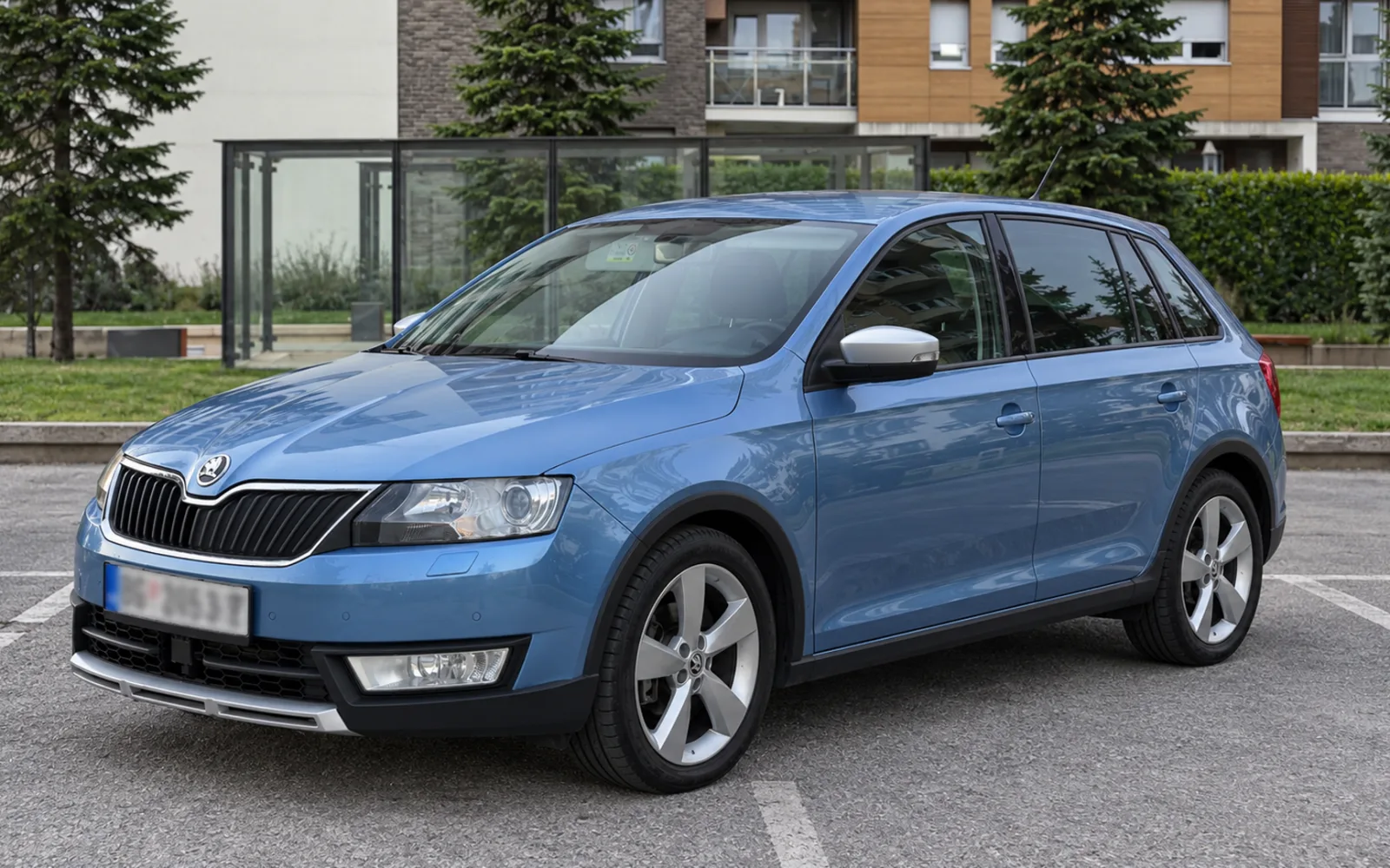 Škoda Rapid Spaceback — rental in Belgrade